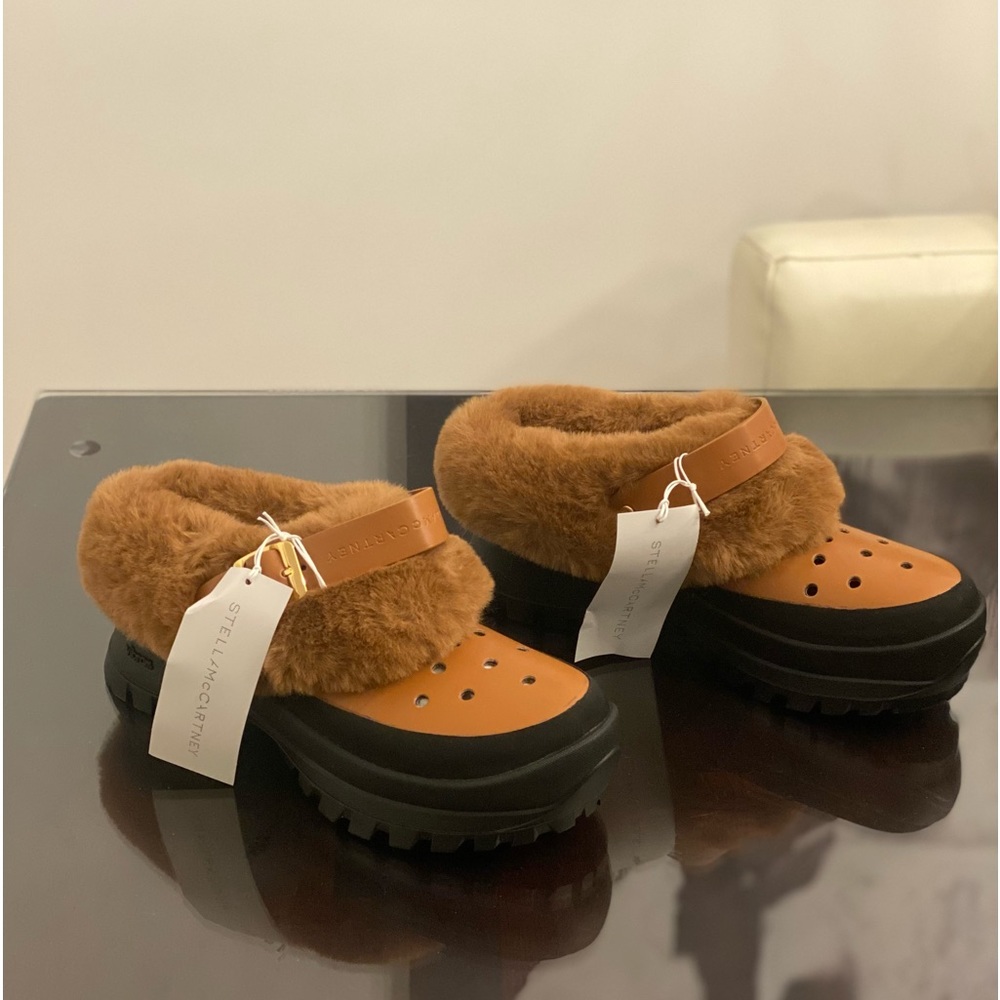 BRAND NEW Stella McCartney vegan fur & vegan leather sling back clogs